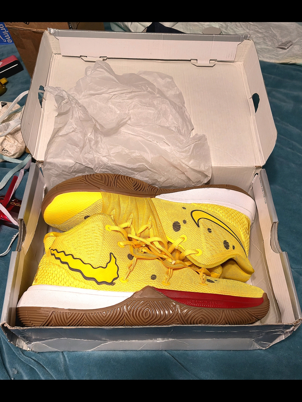 Nike Kyrie Irving 5 Spongebob Squarepants Men's US 11 EUR 45 Brand New With Box